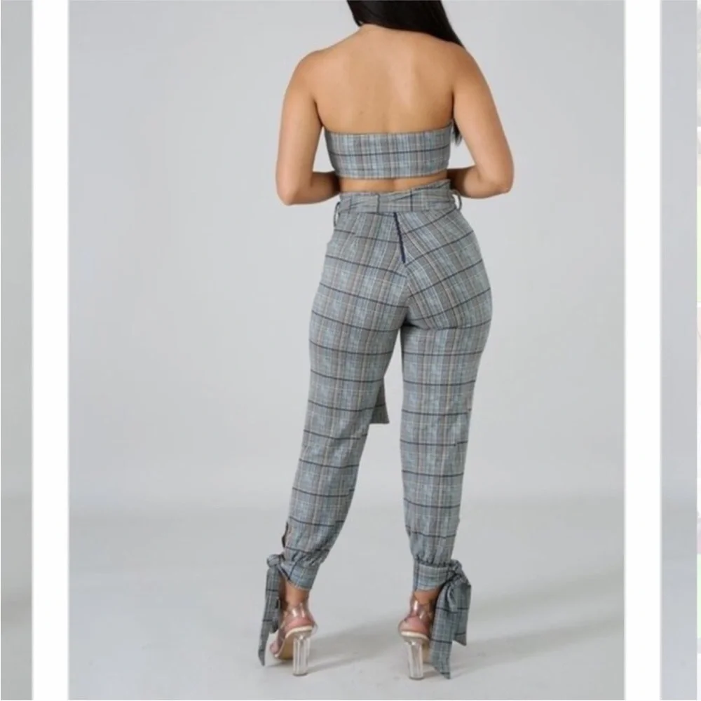 Set - Picture 2 of 3